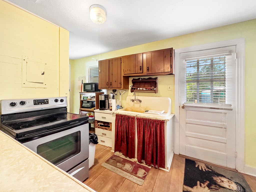 340 S Squirrel Ave, 32465