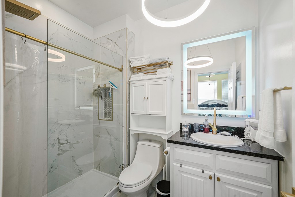 1120 15th St # e, 32456 Unit: 3-e