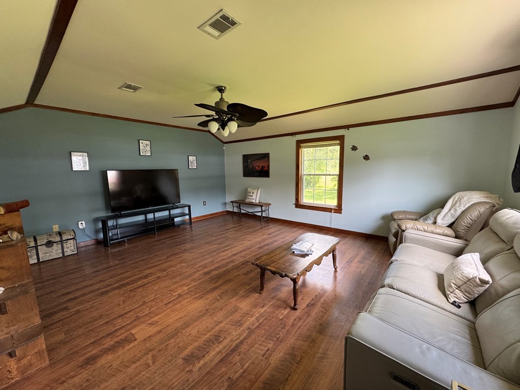 6641 Cedar St, Wewahitchka 32465