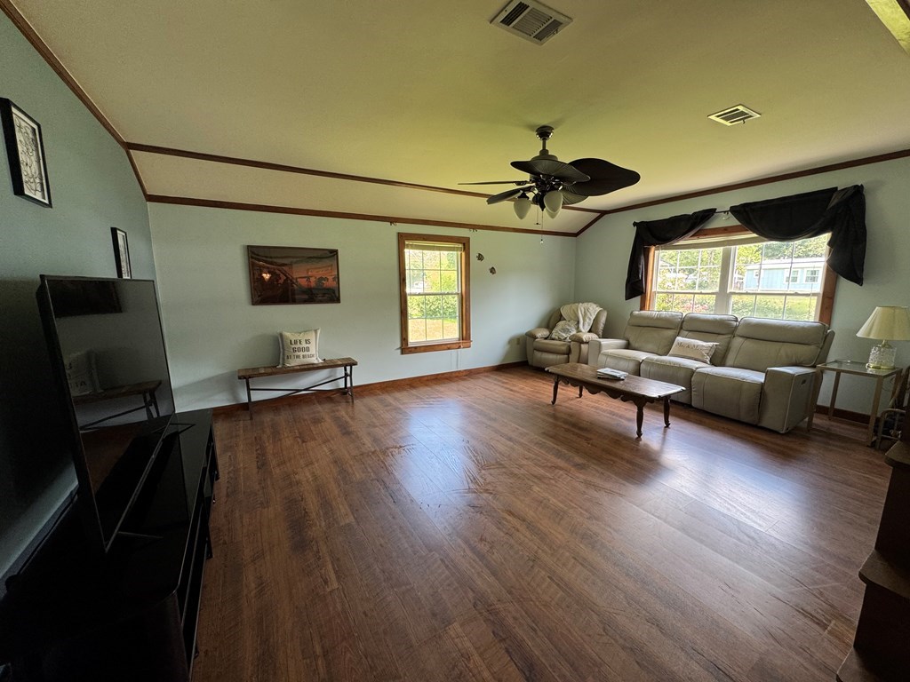 6641 Cedar St, Wewahitchka 32465