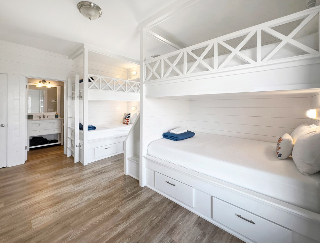 108 W Sand Dollar Way, 32456