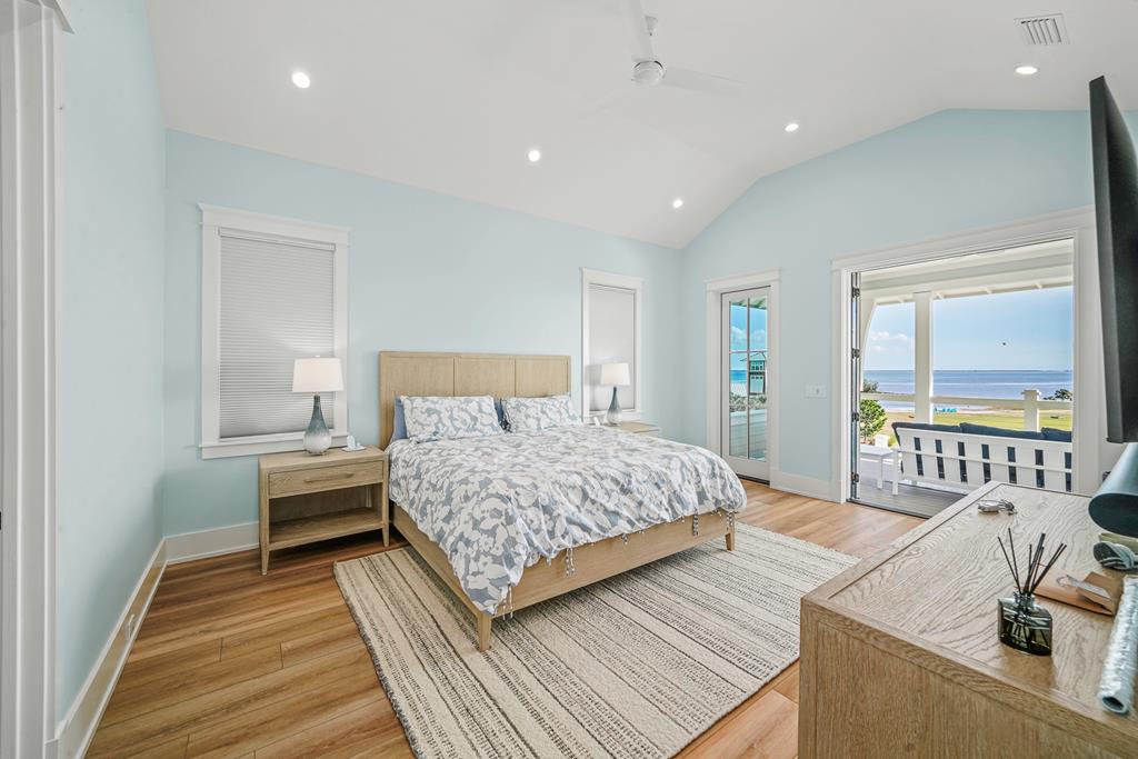 112 Echo Ln, Port St. Joe 32456