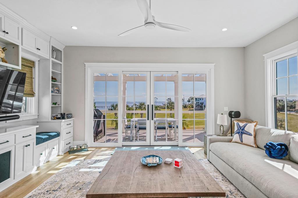 112 Echo Ln, Port St. Joe 32456