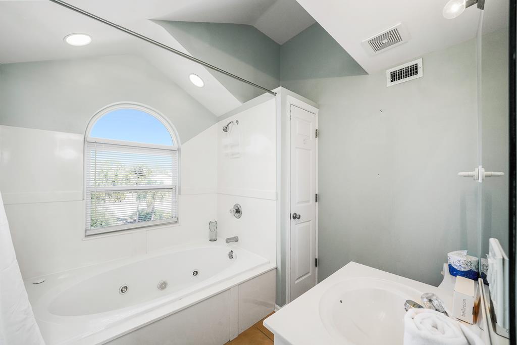 6134 Cr 30-a, Port St. Joe 32456