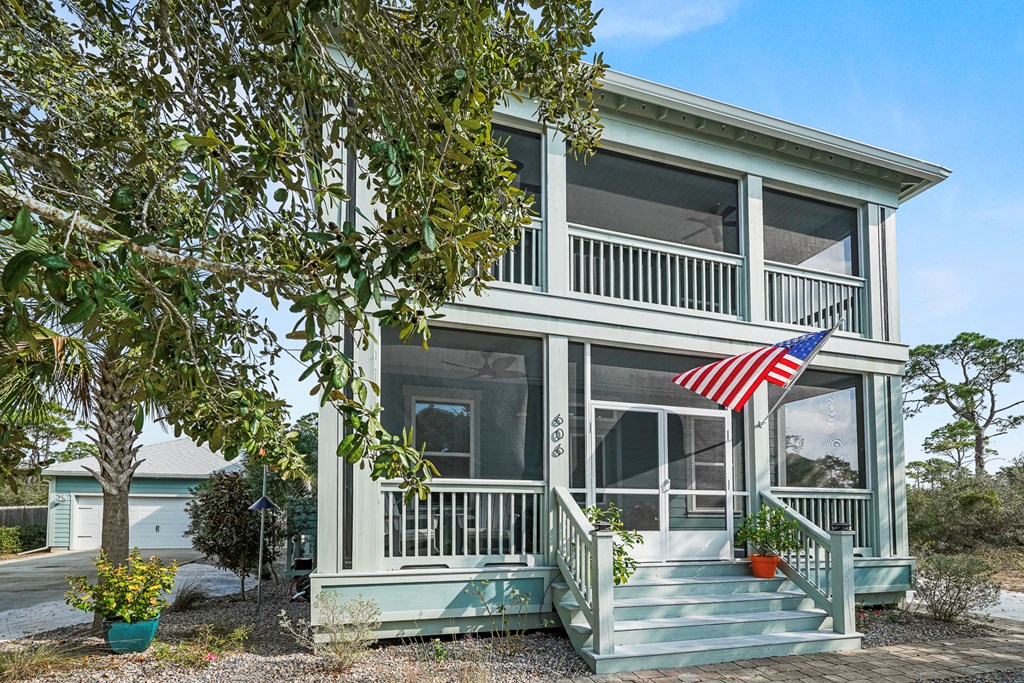 606 Tide Water Dr, Port St. Joe 32456