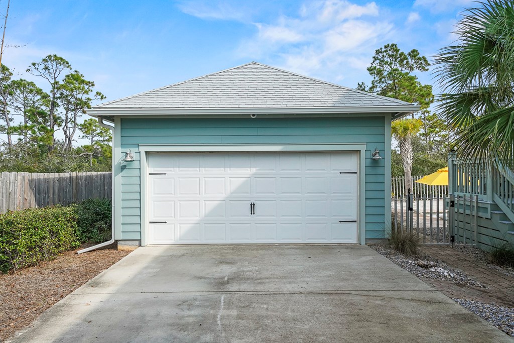 606 Tide Water Dr, Port St. Joe 32456