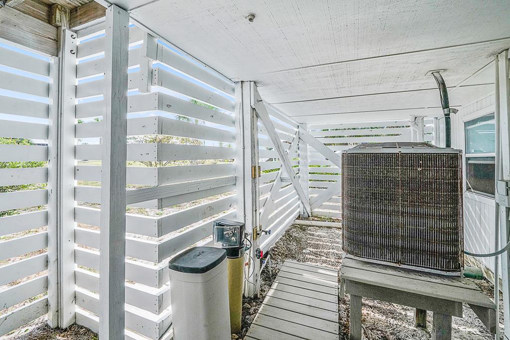 7181 Leeward St, Port St. Joe 32456