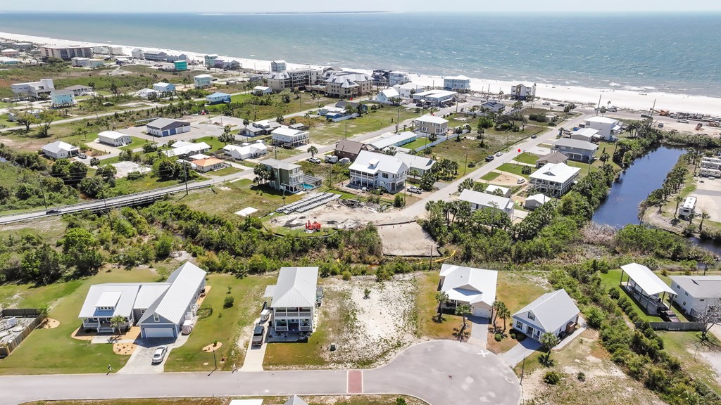 211 Kendra Davis Blvd, 32456