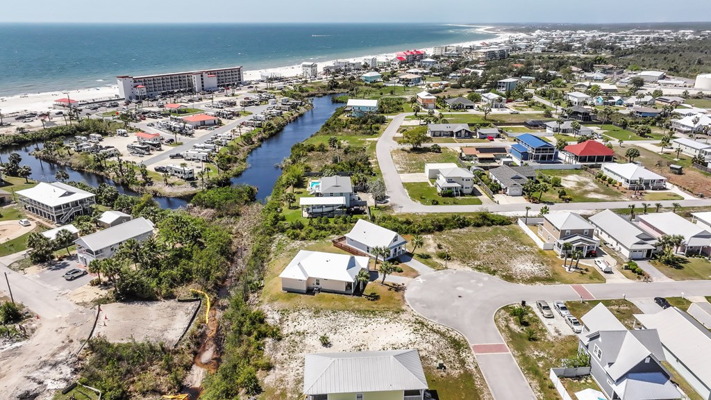 211 Kendra Davis Blvd, 32456