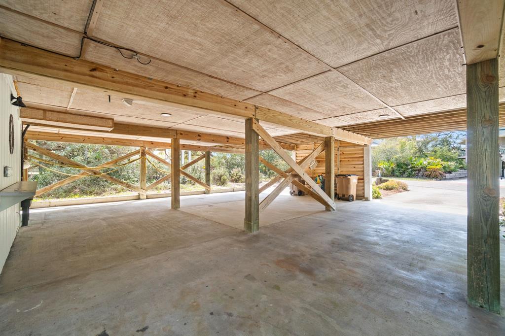 128 Boardwalk Ave, Port St. Joe 32456