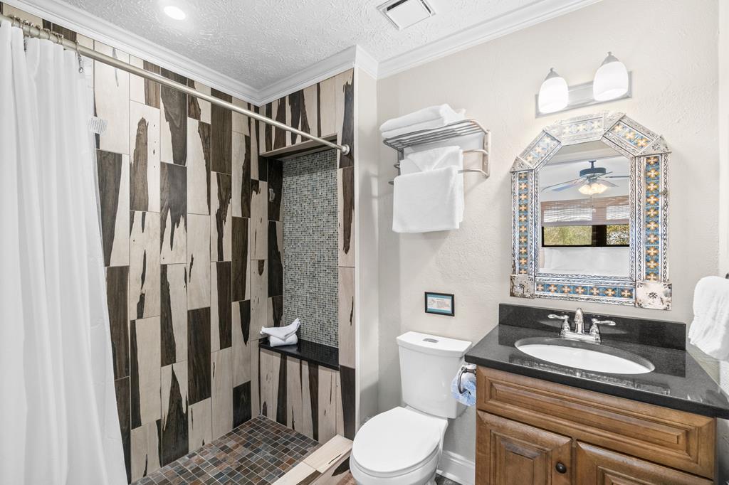 128 Boardwalk Ave, Port St. Joe 32456