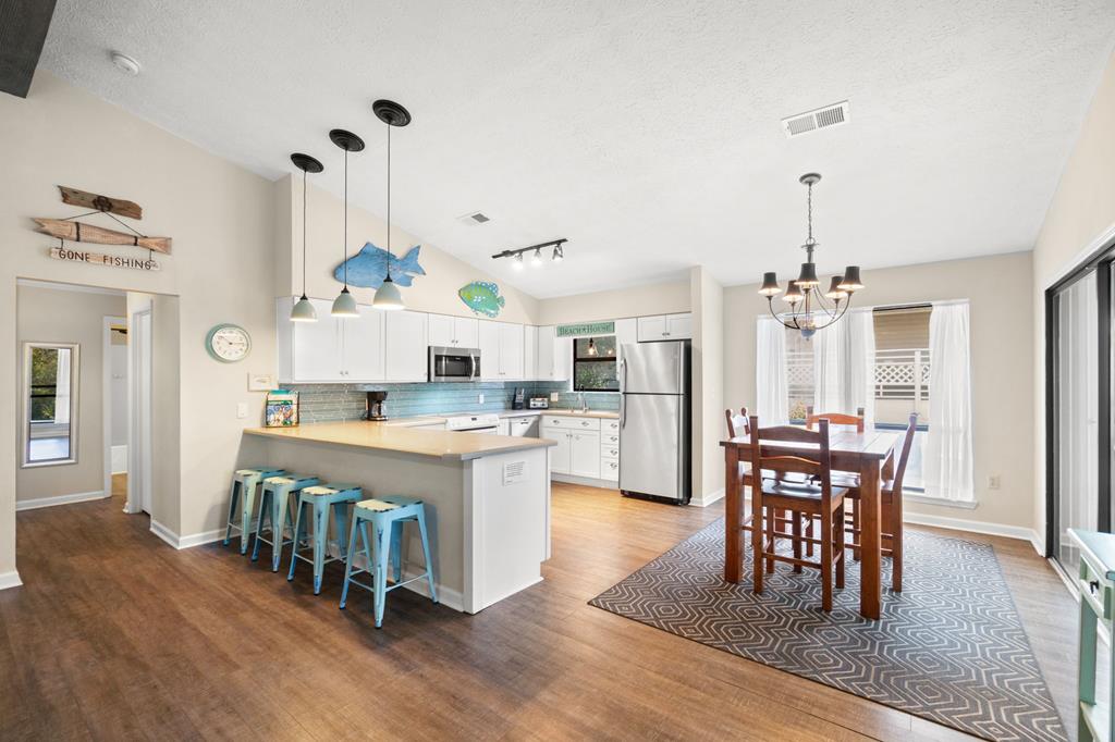 128 Boardwalk Ave, Port St. Joe 32456