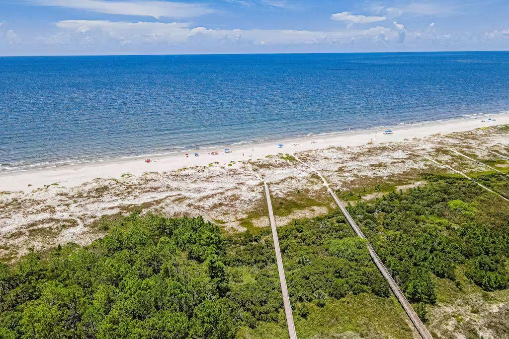 128 Boardwalk Ave, Port St. Joe 32456