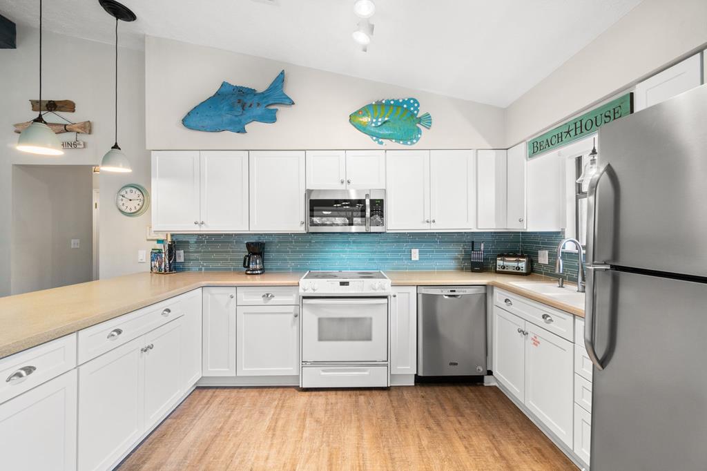 128 Boardwalk Ave, Port St. Joe 32456