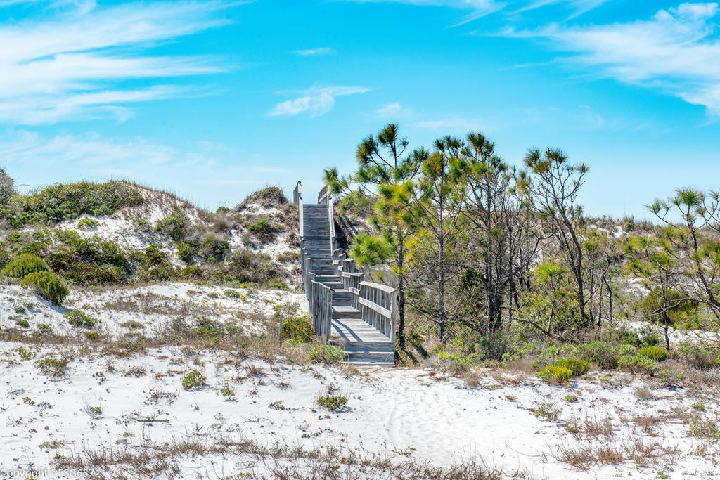 135 Hemmingway Cr, Port St. Joe 32456