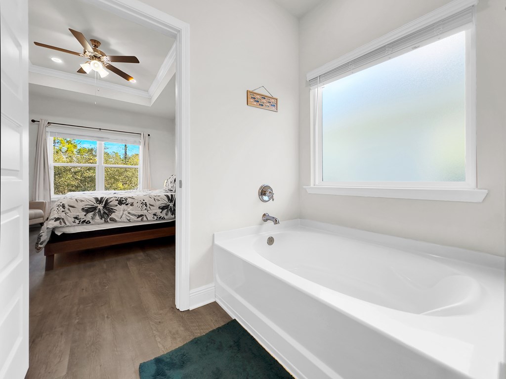 960 Backwater Rd, Port St. Joe 32456