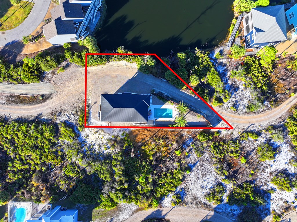 185 Swirly Sun Dr, 32456