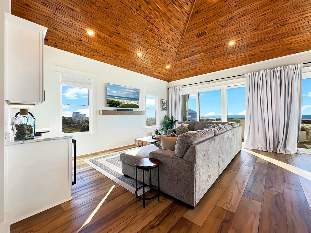 185 Swirly Sun Dr, 32456