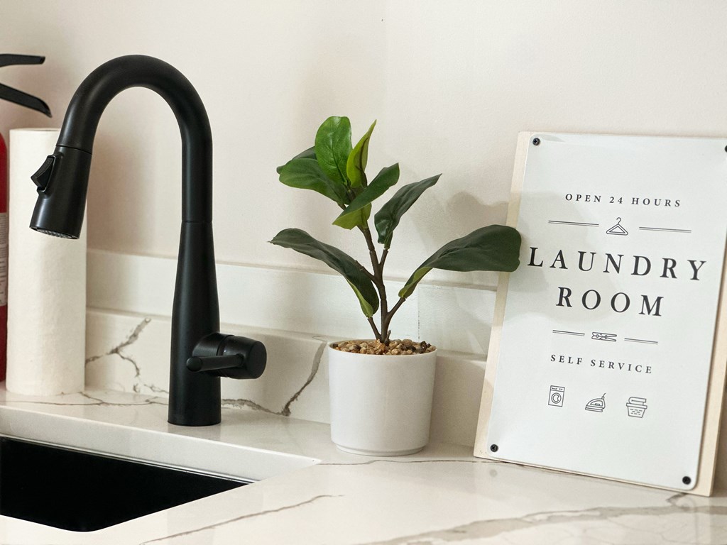 185 Swirly Sun Dr, 32456