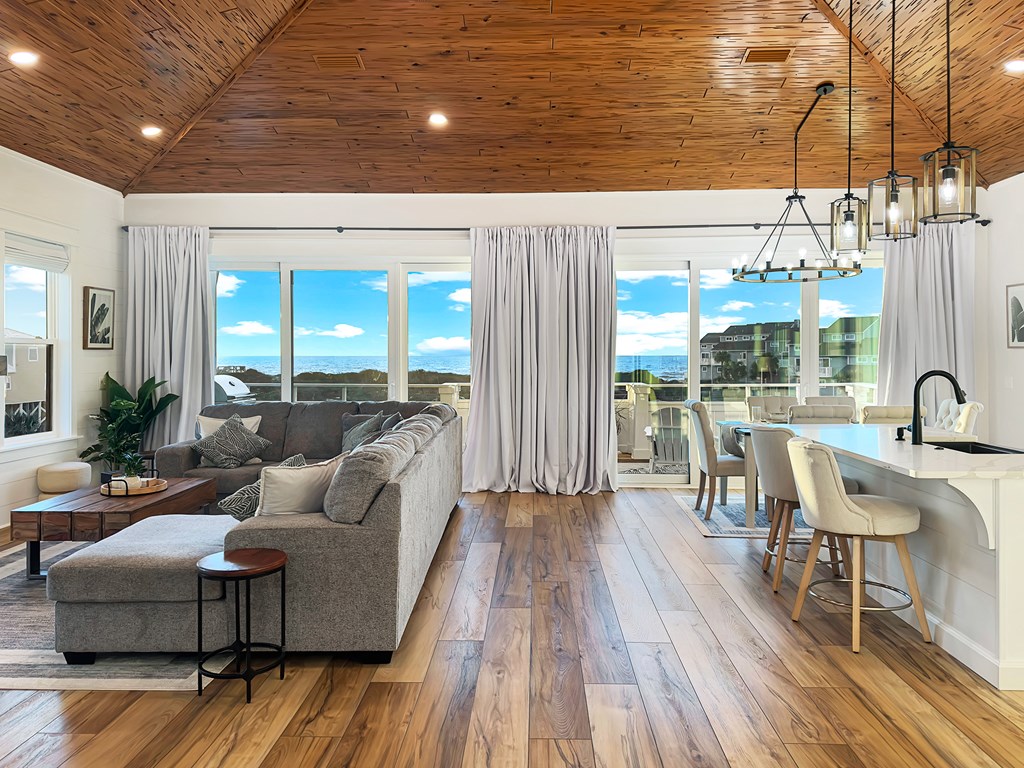 185 Swirly Sun Dr, 32456