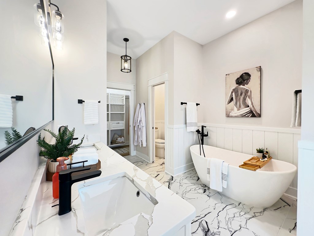 185 Swirly Sun Dr, 32456