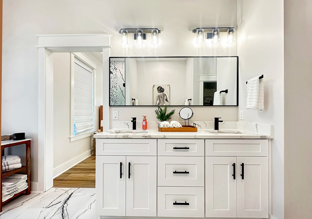 185 Swirly Sun Dr, 32456