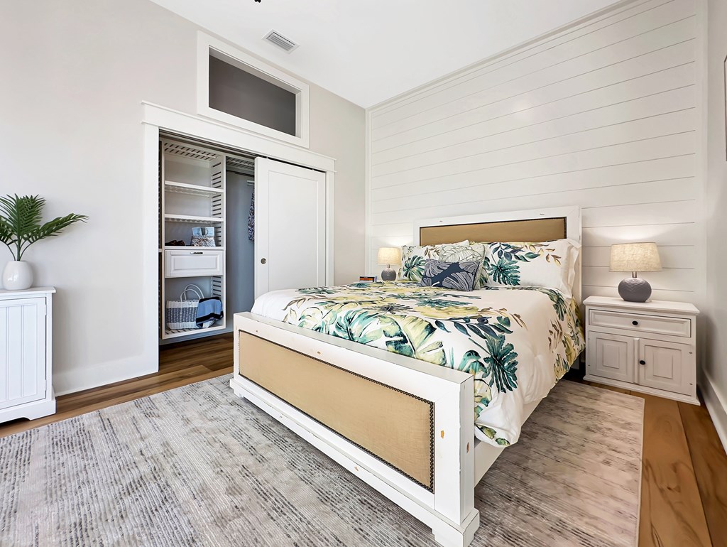 185 Swirly Sun Dr, 32456