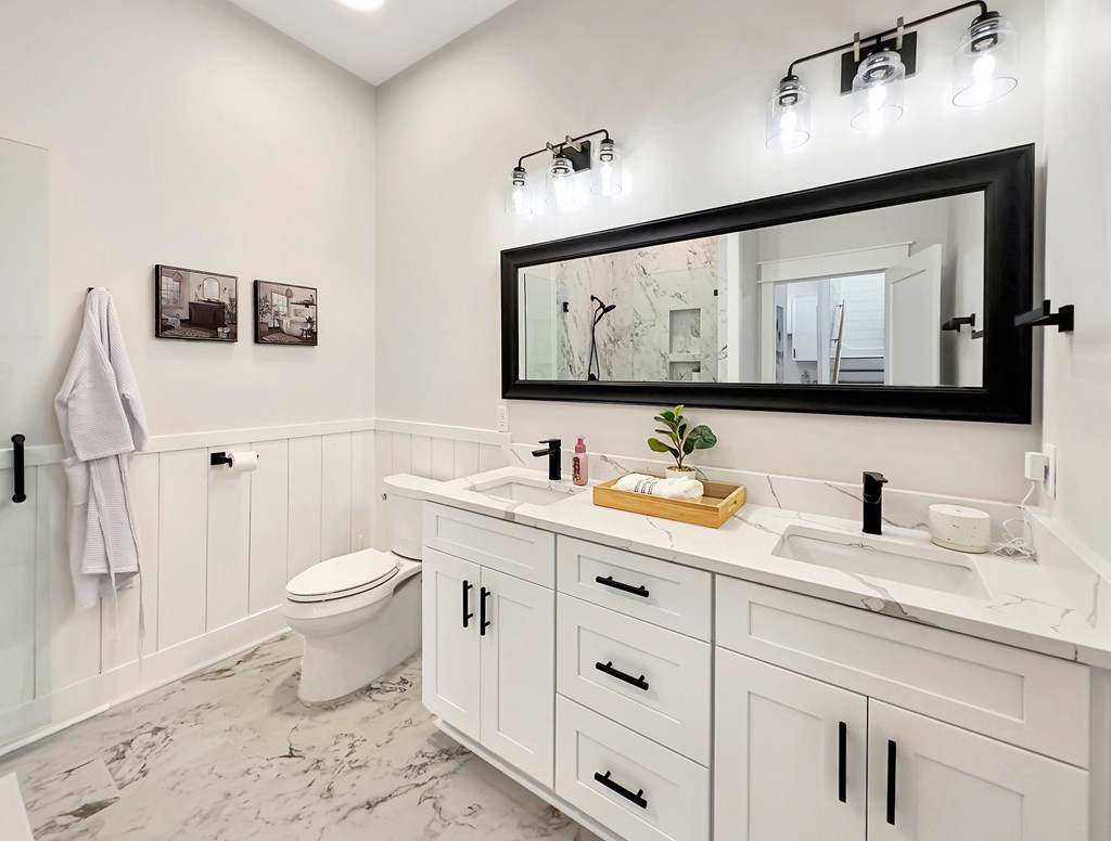 185 Swirly Sun Dr, 32456