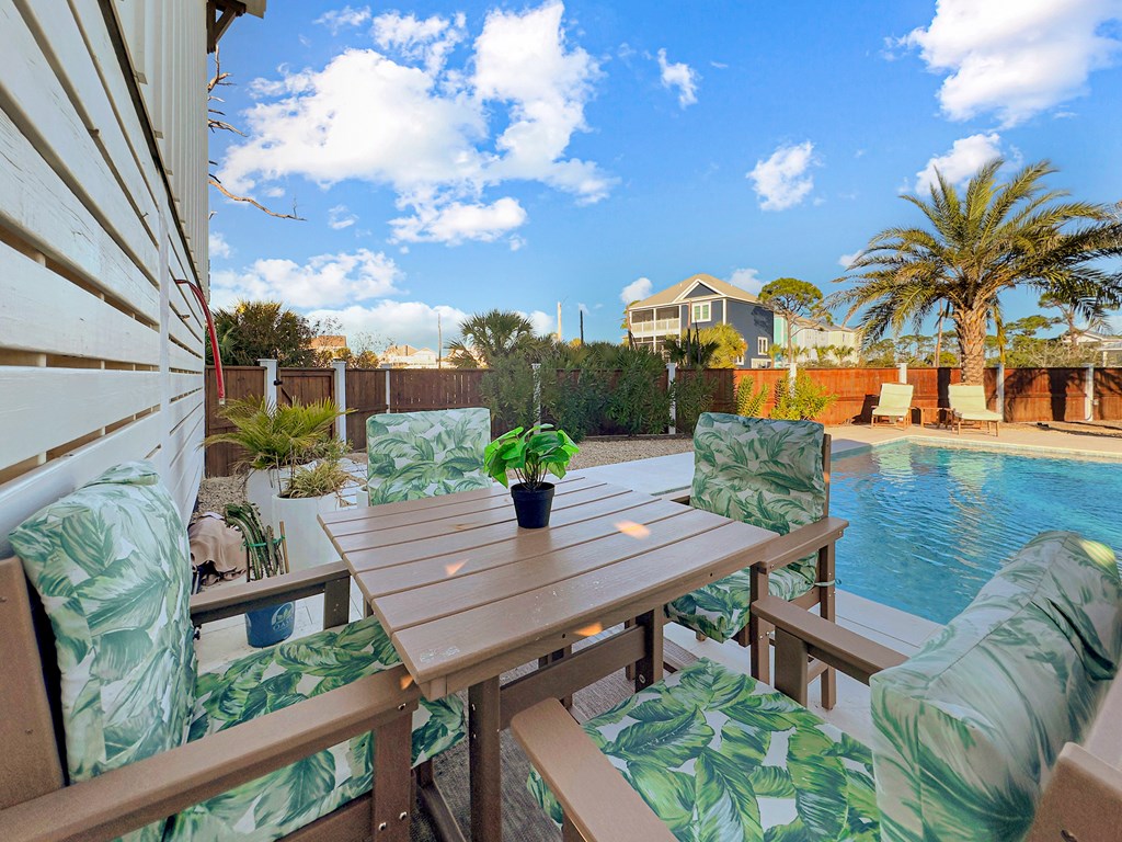 185 Swirly Sun Dr, 32456