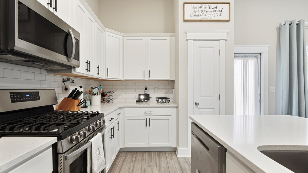 102 St Charles St, 32456