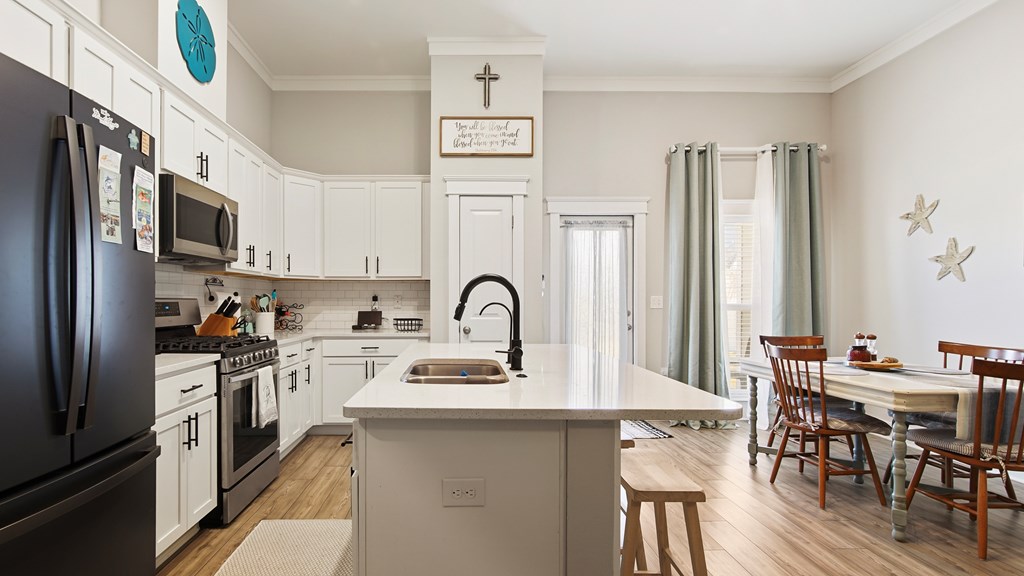 102 St Charles St, 32456