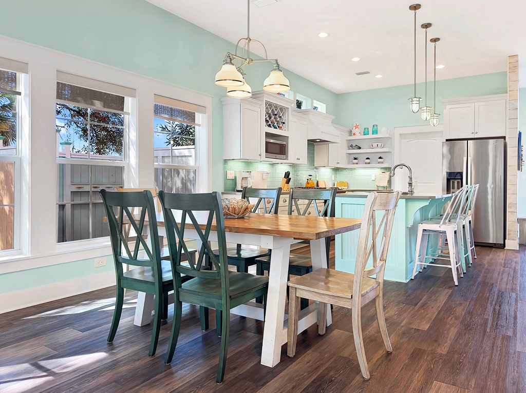 104 N 35th St, 32456