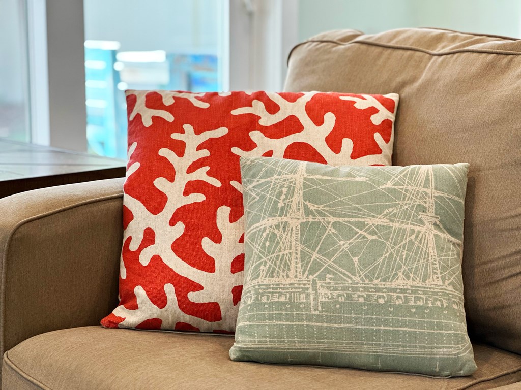 104 N 35th St, 32456