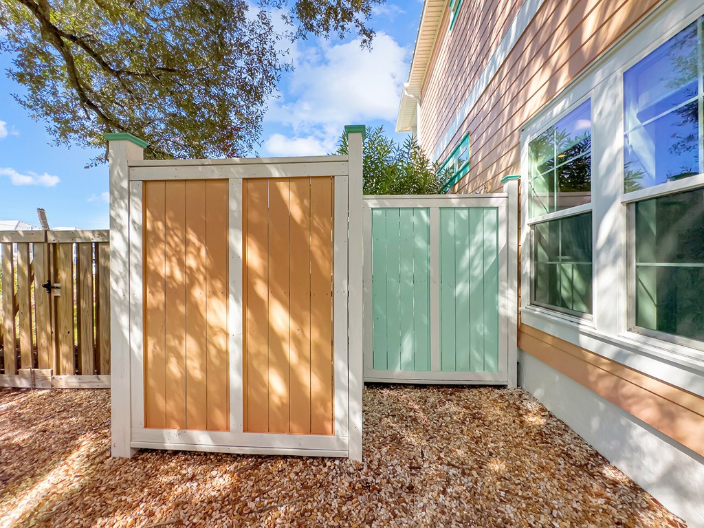 104 N 35th St, 32456