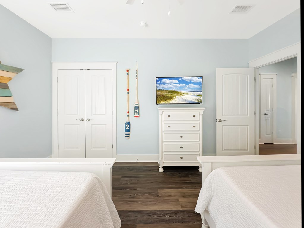 104 N 35th St, 32456