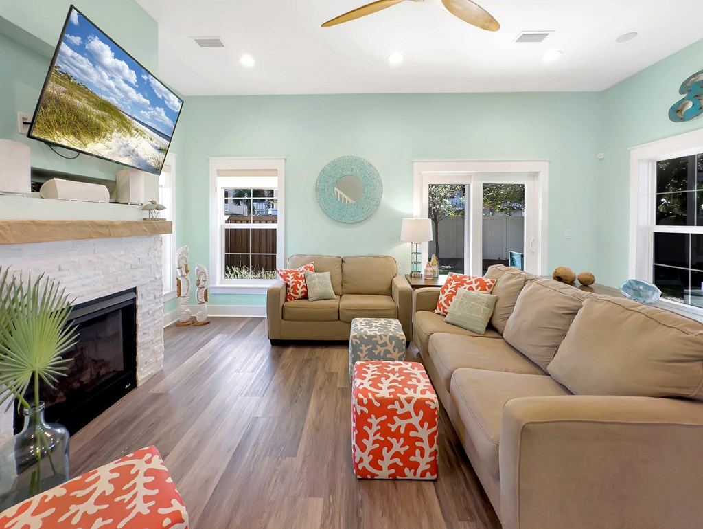 104 N 35th St, 32456