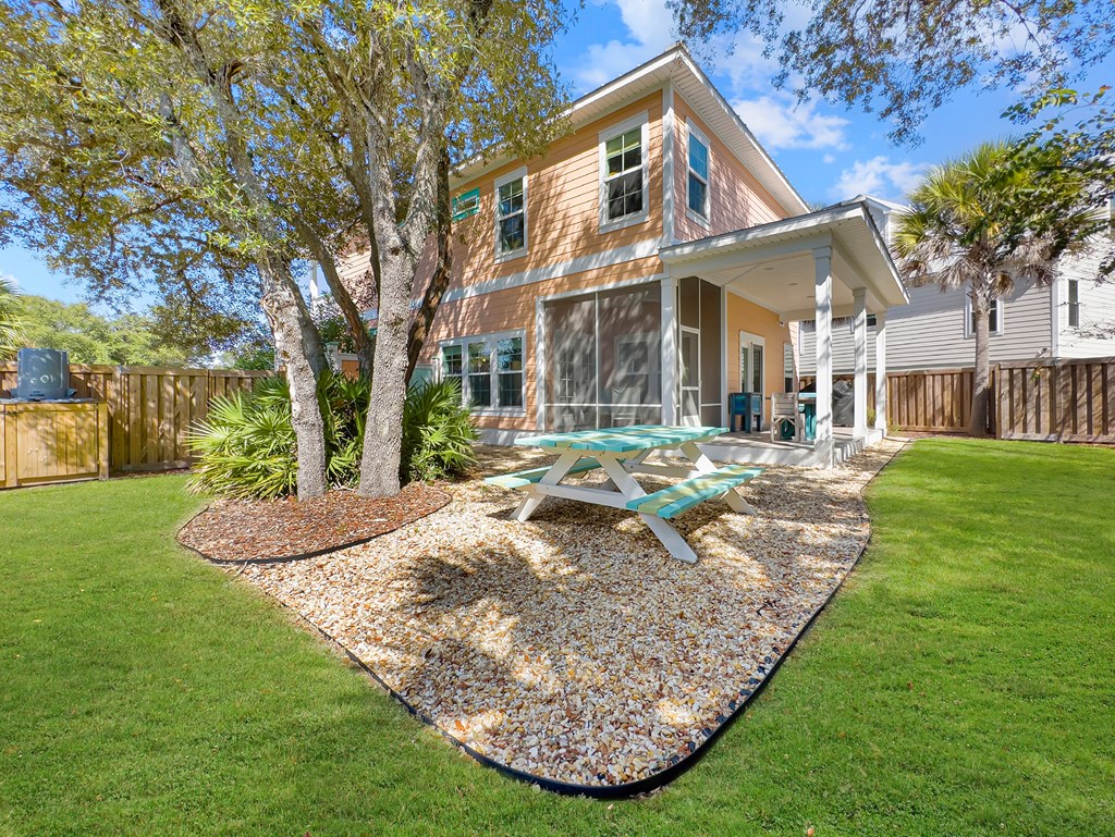 104 N 35th St, 32456