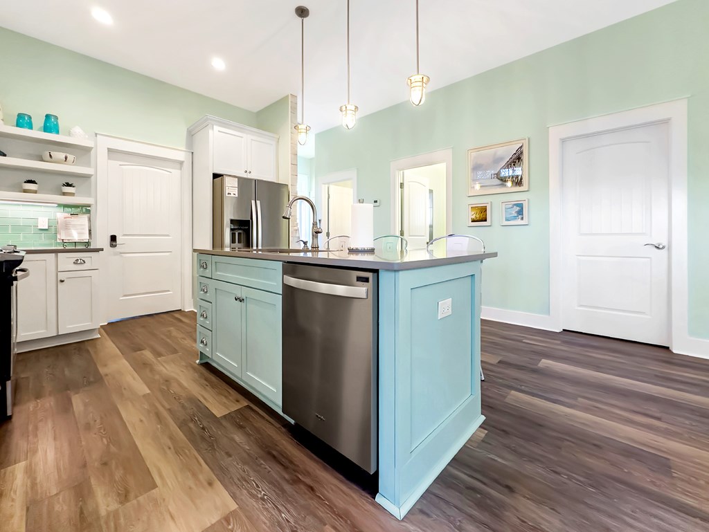 104 N 35th St, 32456