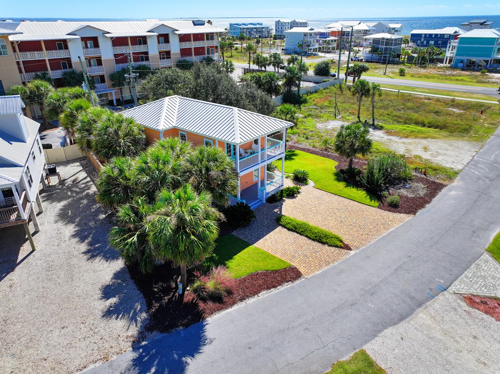 104 N 35th St, 32456