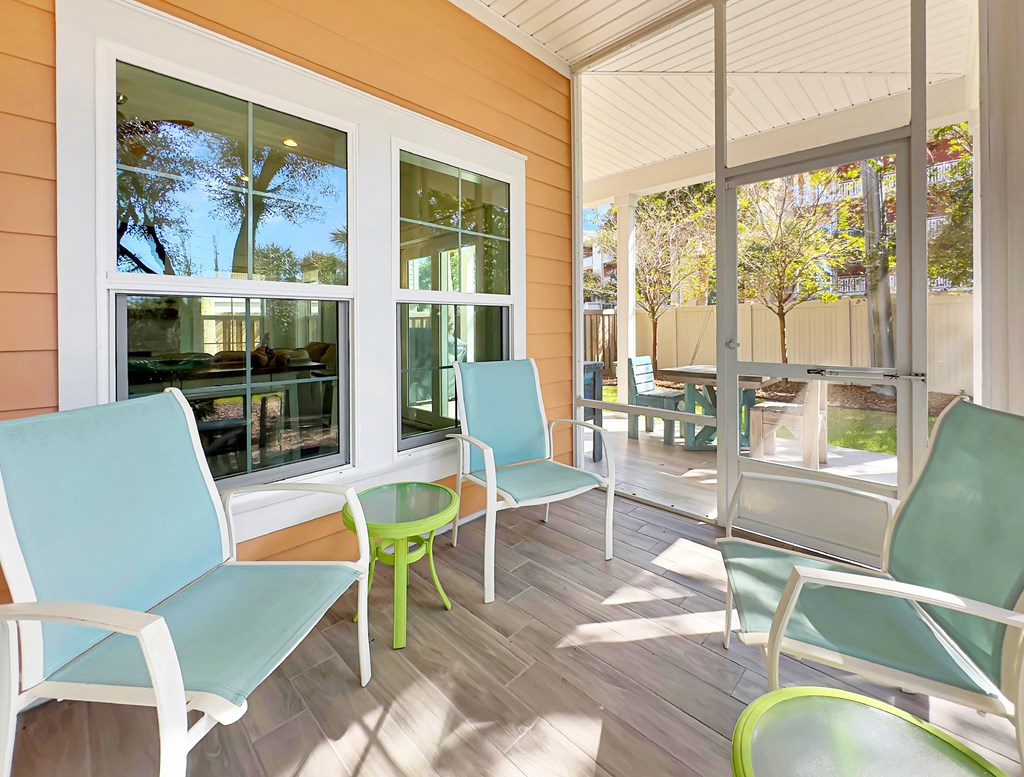 104 N 35th St, 32456