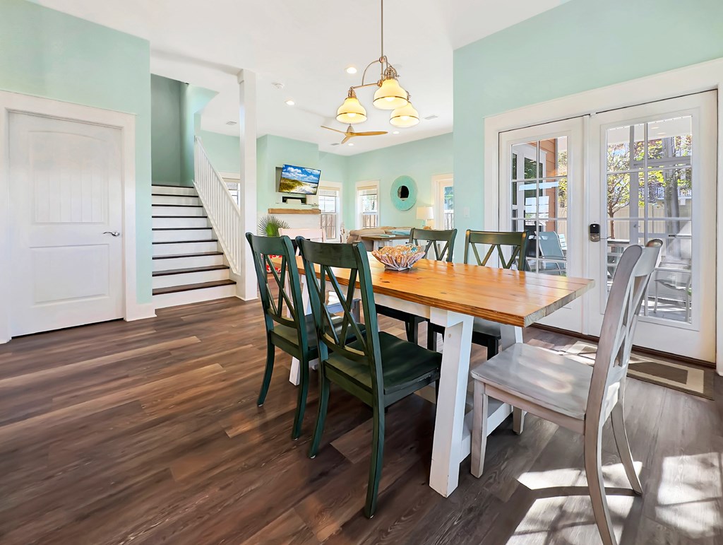 104 N 35th St, 32456