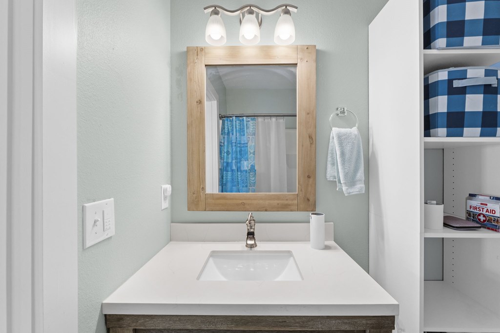 509 8th St, Port St. Joe 32456