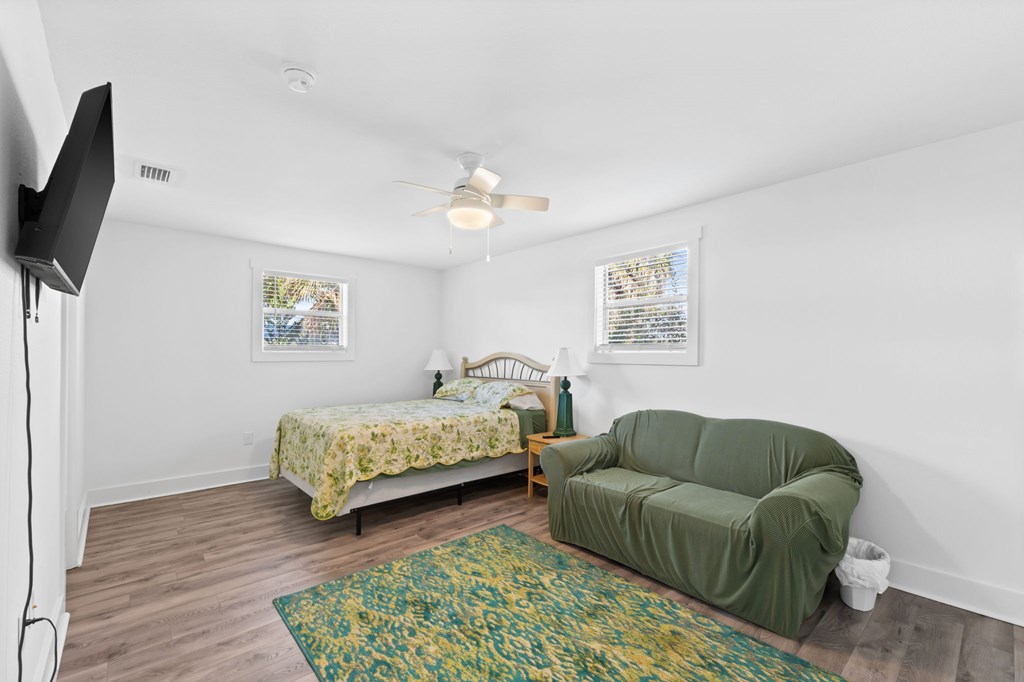 509 8th St, Port St. Joe 32456