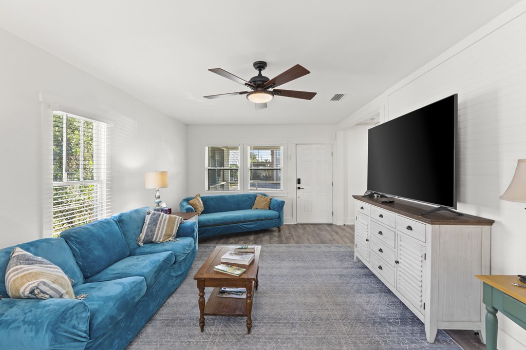 509 8th St, Port St. Joe 32456