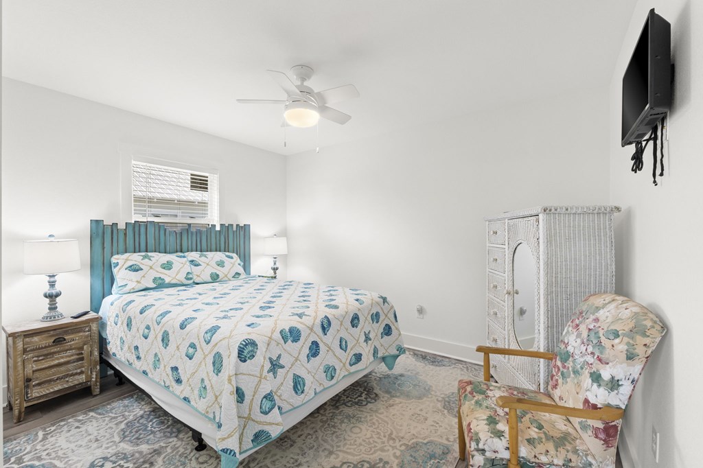 509 8th St, Port St. Joe 32456