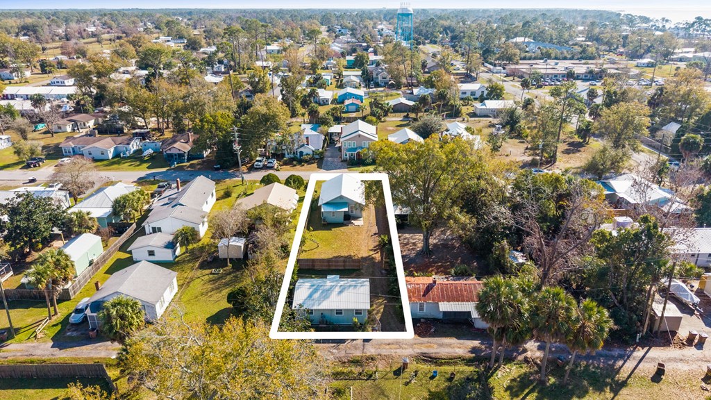 509 8th St, Port St. Joe 32456