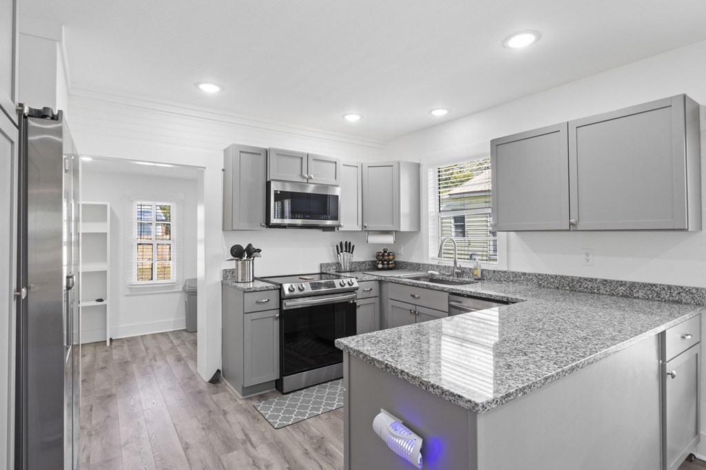 509 8th St, Port St. Joe 32456