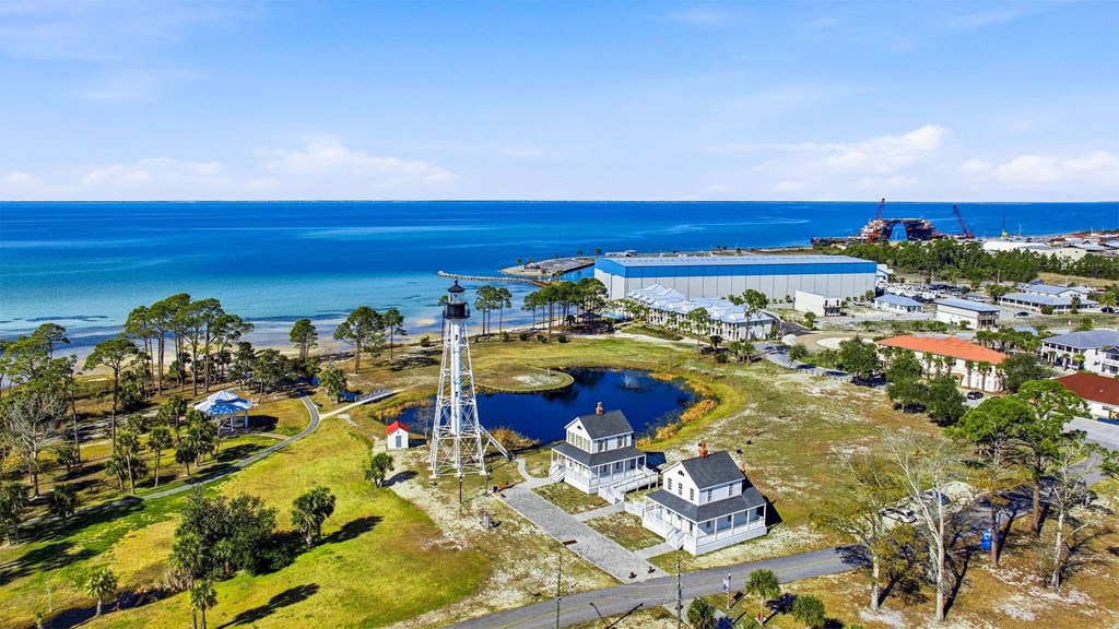 332 Chateau Ln, Port St. Joe 32456