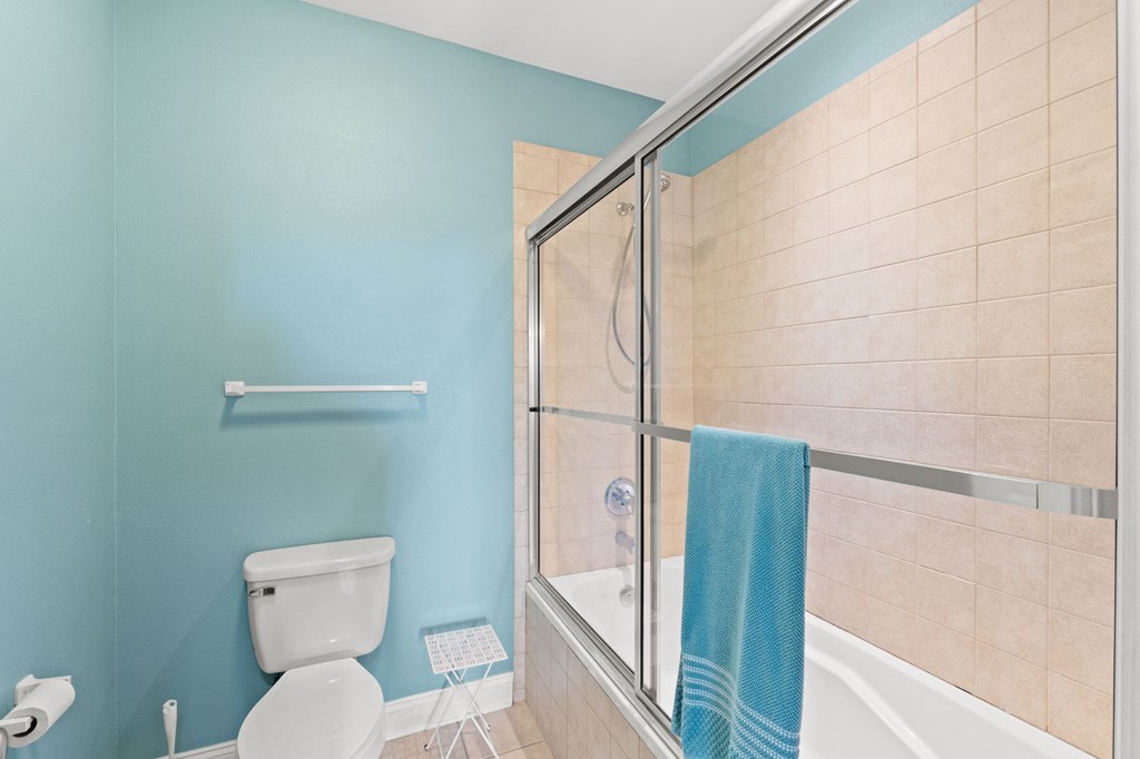 1120 15th St # 2c, 32456 Unit: 2c