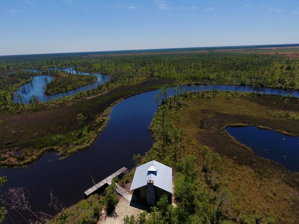 813 Wide Water Cir, 32465